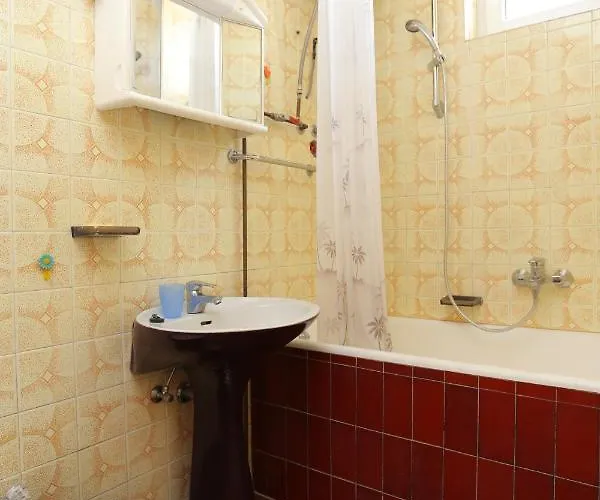 Apartament With Parking Space - 9506 Makarska