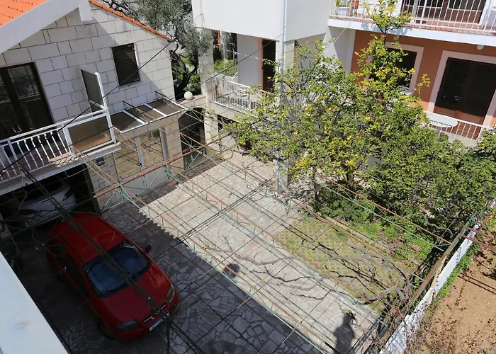 With Parking Space - 9506 Apartment Makarska